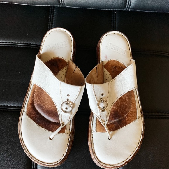 Born Shoes - 🛍 Born White & Tan Sandal Flip Flops, Size 9